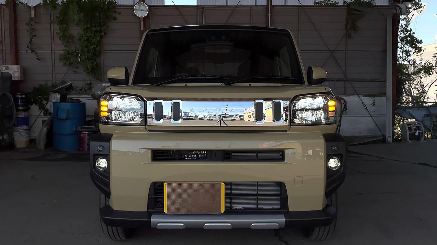 ダイハツ　タフト　ラジエーターグリルガーニッシュ K-20☆ダイハツ・タフト・LA910S・ラジエーターグリル