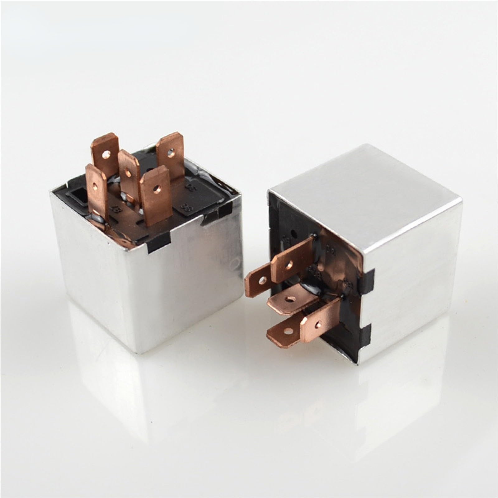 Relais automatique 100A Aluminium pour isoler la batterie de votre van