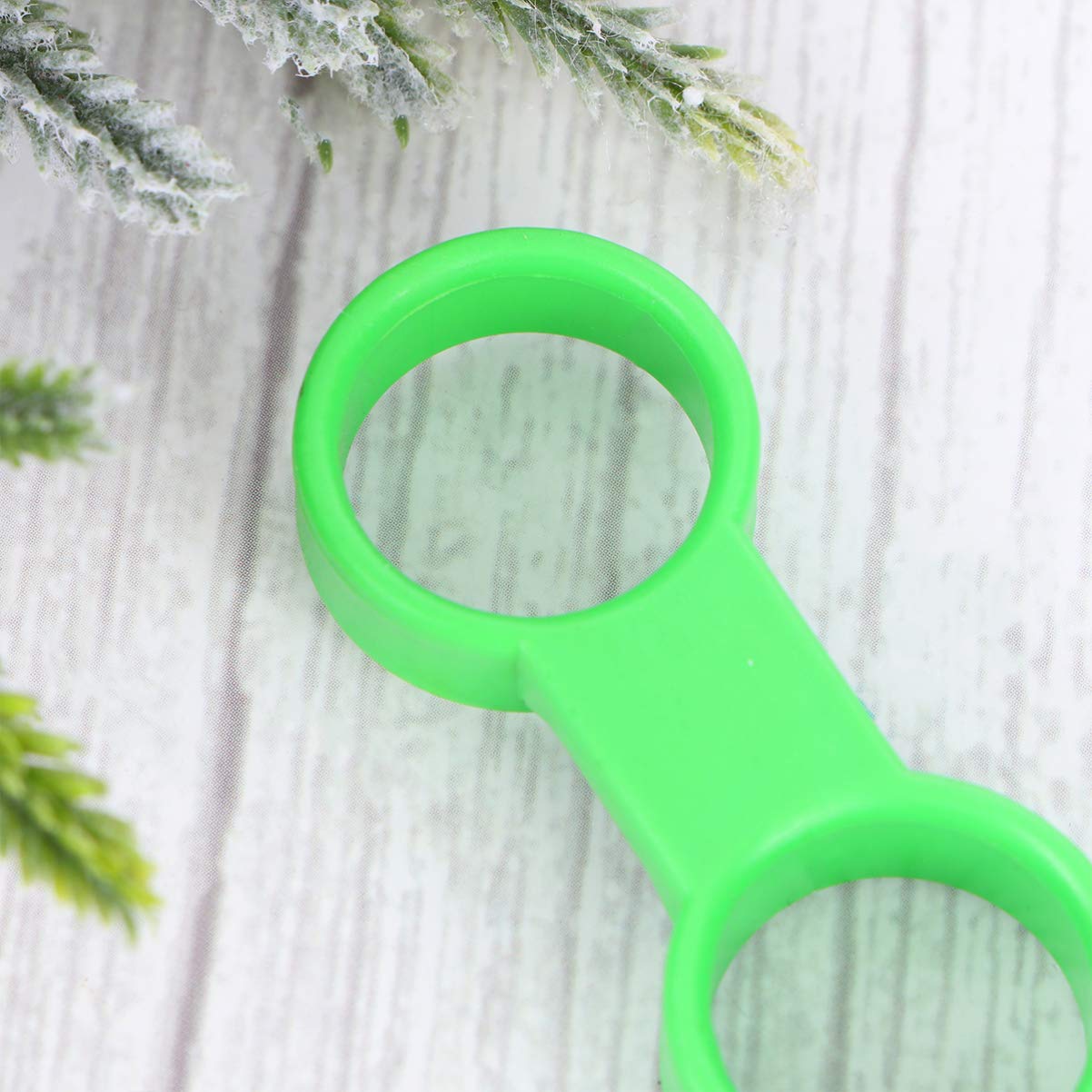 Guitar Finger Expansion, 1Pcs Plastic Finger Sleeve Finger Force Span Practicing Trainer Tool for Guitar Bass Piano Finger System Musical Instrument Accessories- Size M (Green)