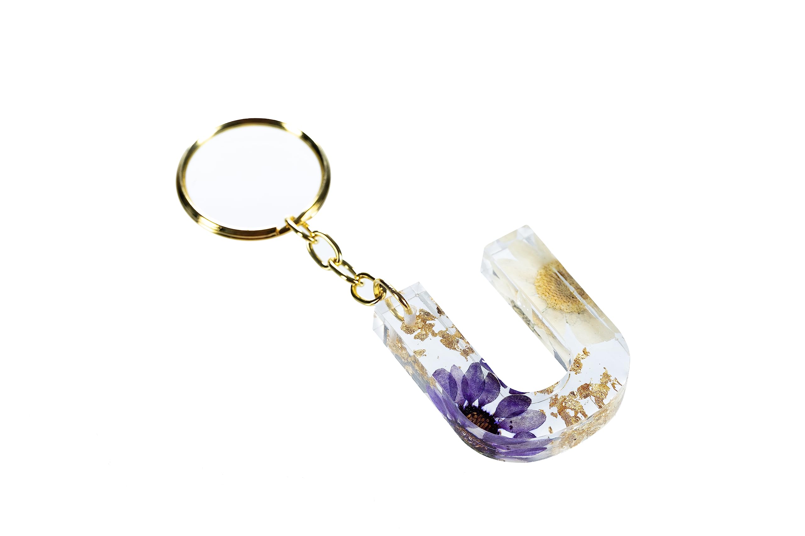 CRAFT STUDIOResin Alphabet Initial letter keychain for Boys & Girls | Dried Natural Flowers Theme Key chain for Purse, Handbag and Backpack | Handmade Keychain for Men and Women - White & Purple