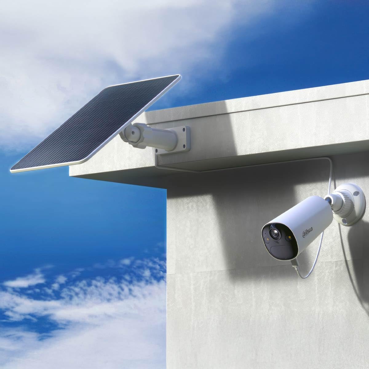 Dahua Apollo Bullet C1 4MP Kit Smart Telecamera di sicurezza Wi-Fi alimentato a batteria Dual Band con AOV, Wi-Fi 6, pannello solare incluso (bianco)