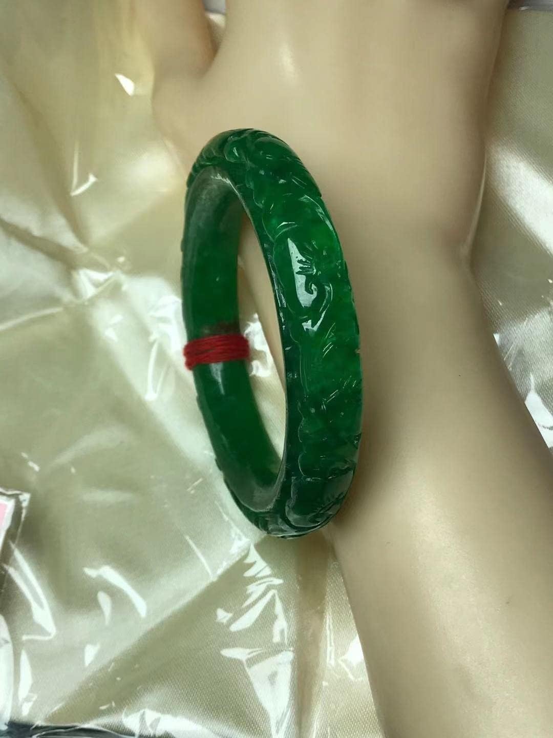 Jewelry Women's Bracelet Green Jade Bangles Hand Carved Pattern Flower Bangle Jade Bracelet Bangles for Women Jade Bracelet Jade Jewelry (Jewelry Box Included)