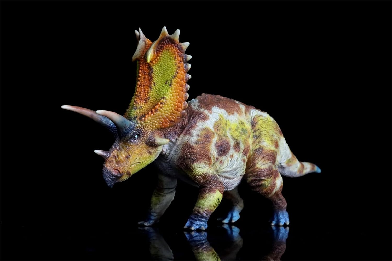 HLG 1:35 Scale Pentaceratops Figure PVC Dinosaur Decoration Model Collector Gift for Adult (Orange)