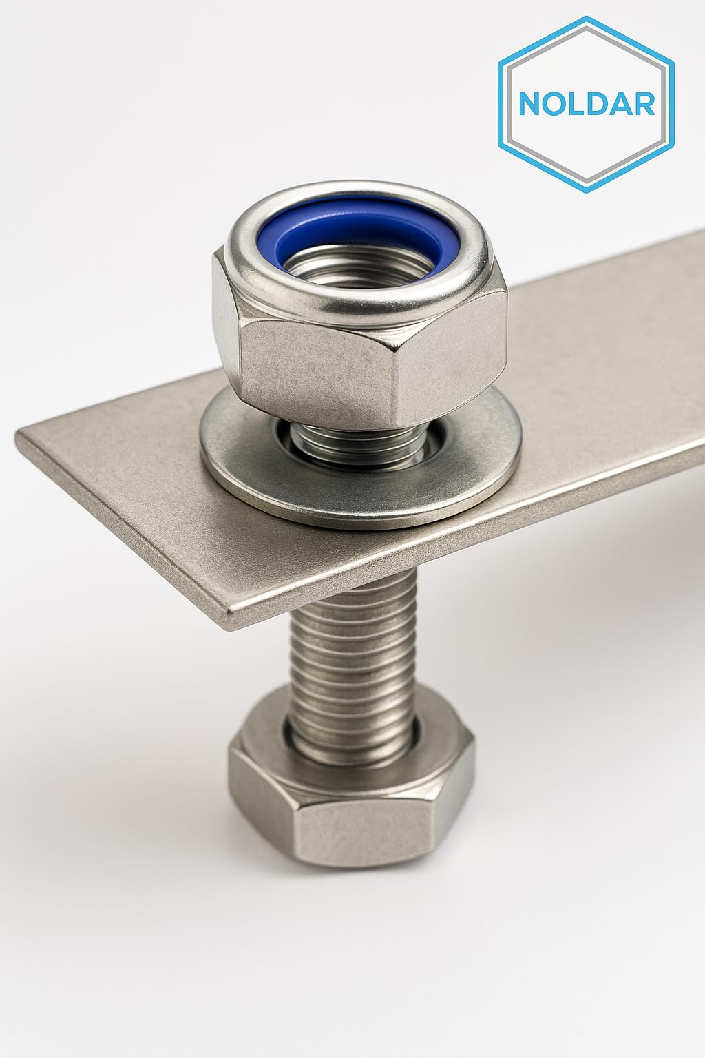 Dadi esagonali autobloccanti DIN 985 M8 A2 acciaio inox AISI 304 con rondelle piane DIN 125