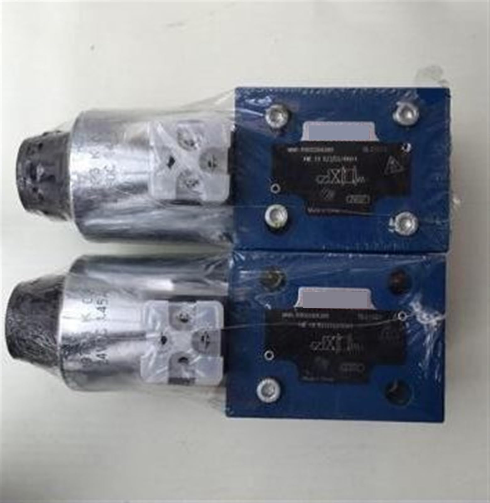 NVSFZGIYG Solenoid Valve 4WE10Y3X/CG24N9K4 4WE10Y33/CG24N9K4 Hydraulic