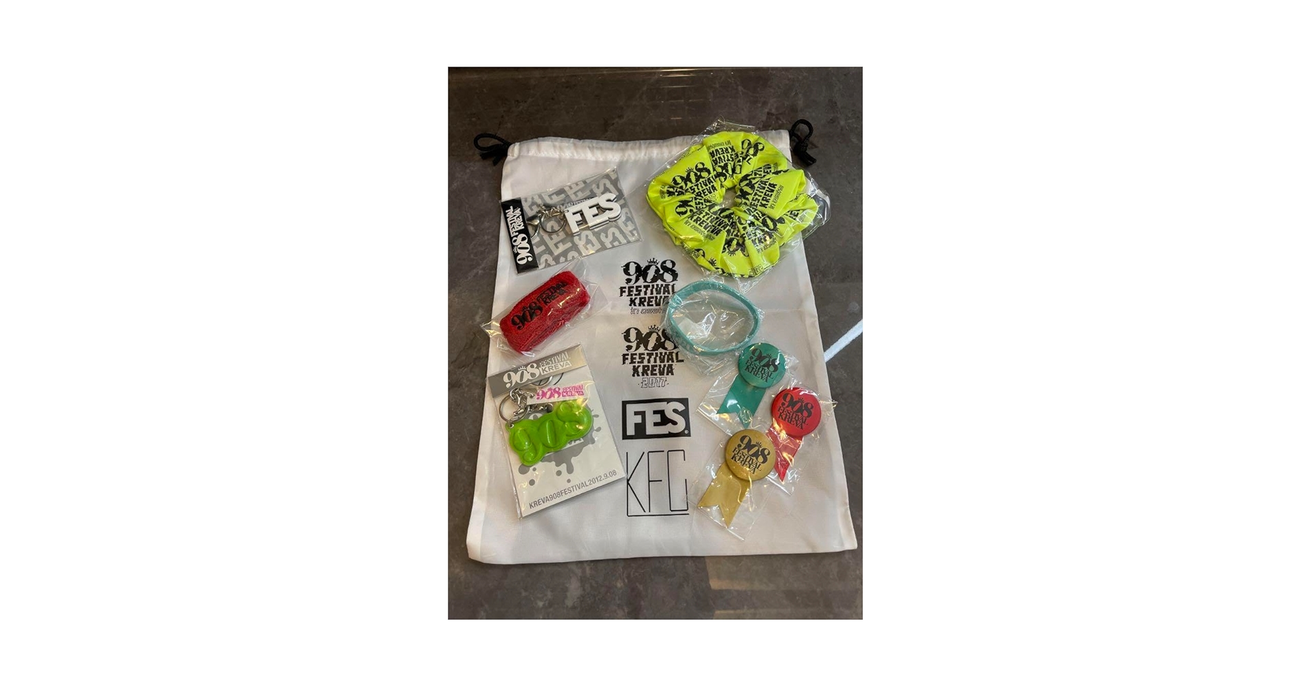 Amazon.co.jp: KREVA FES グッズSET?? 9点+おまけ付?? クレバ 908 Amazon.co.jp: KREVA FES グッズSET?? 9点+おまけ付?? クレバ 908