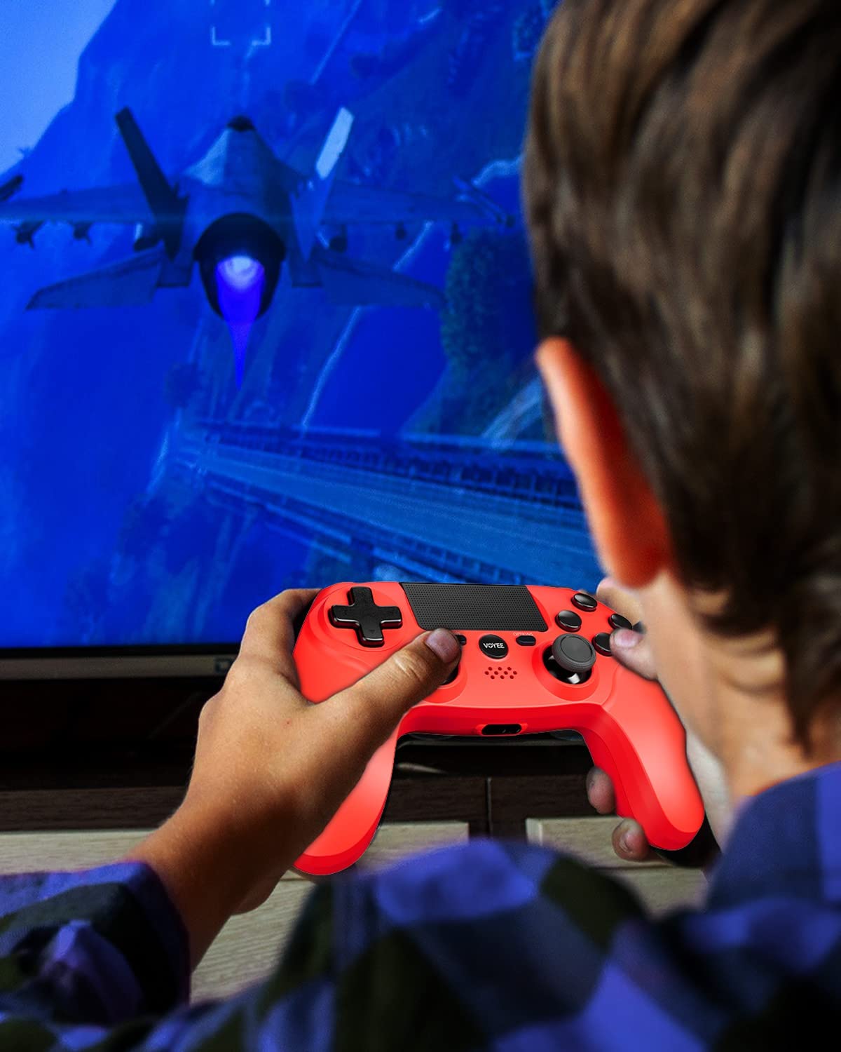 Person playing a video game with the VOYEE Wireless Controller