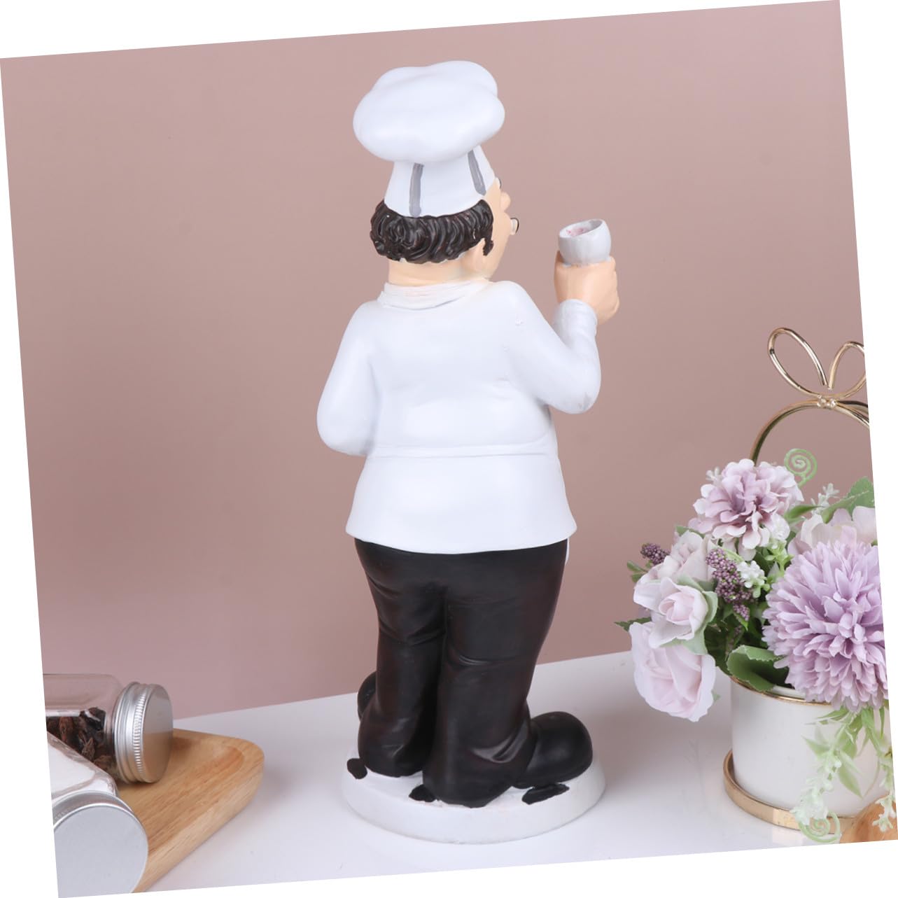 Statua Chef in Resina Stile Europeo Mini Decorazione da Tavolo per Cucina Ristorante e Caffetteria Figura Chef con Bicchiere Ornamentazione Divertente e Stabile per Casa e Locale