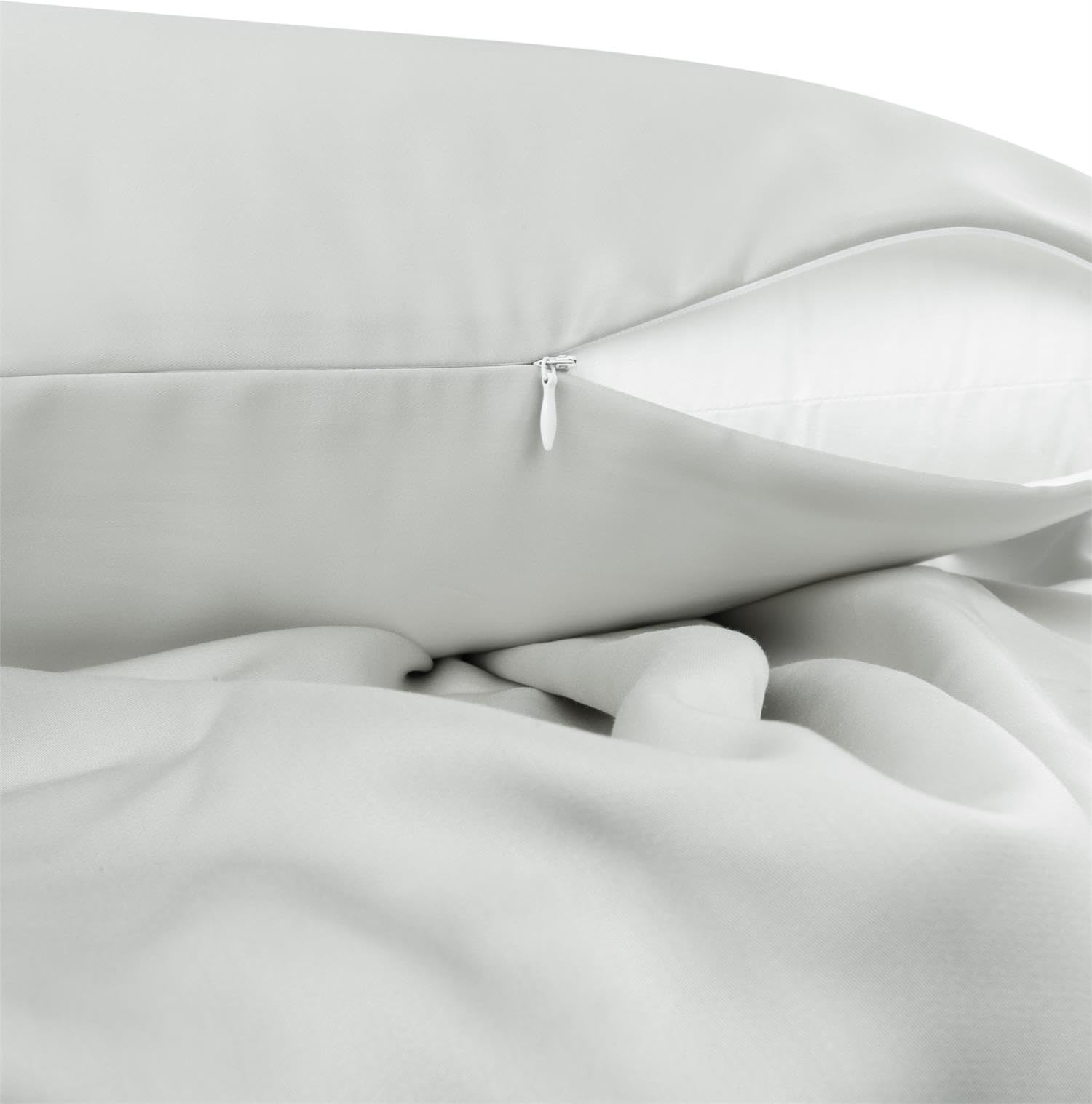 normani Bambus Bettwäsche Set aus weichem und hautfreundlichem Material – Bettbezug + Kissen mit Reißverschluss – Seiden-Touch gut für Haut und Haar Farbe Hellgrau Größe 135 x 200 + 80 x 80 cm