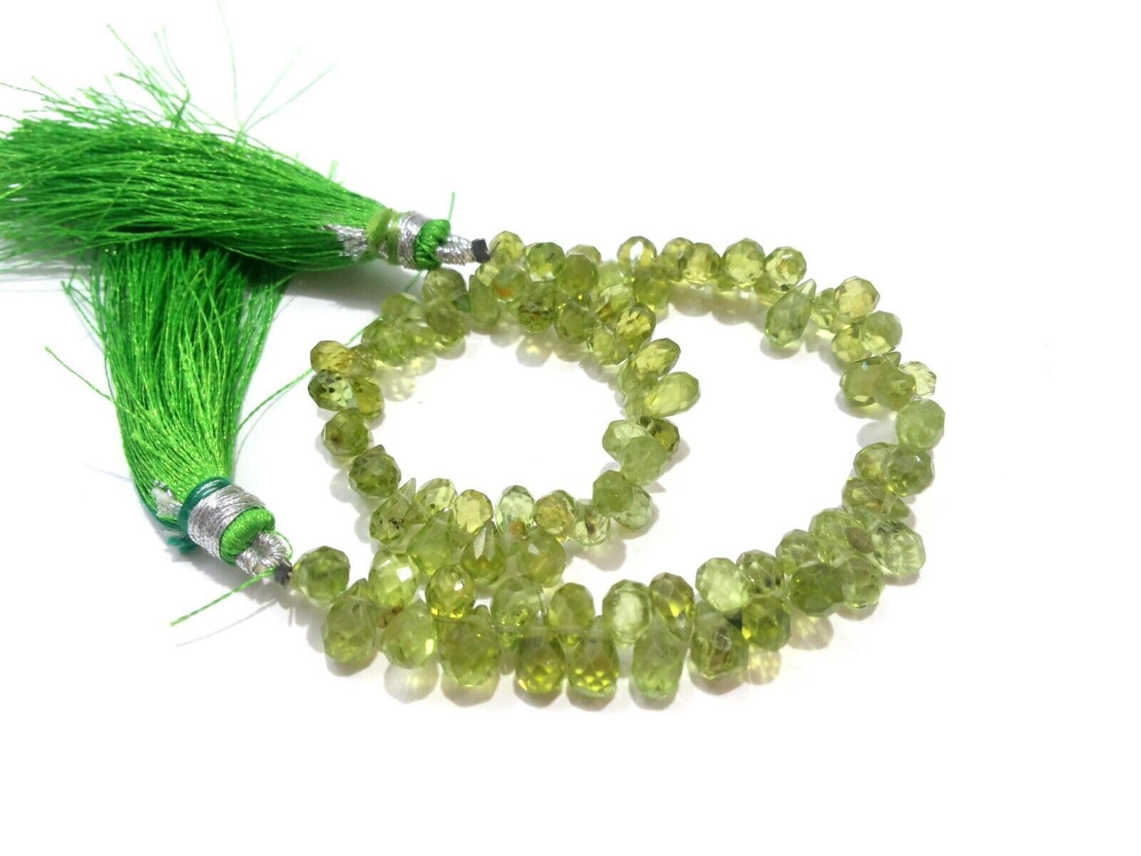 Péridot naturel en larme pour créer un cadeau de bijoux fait main
