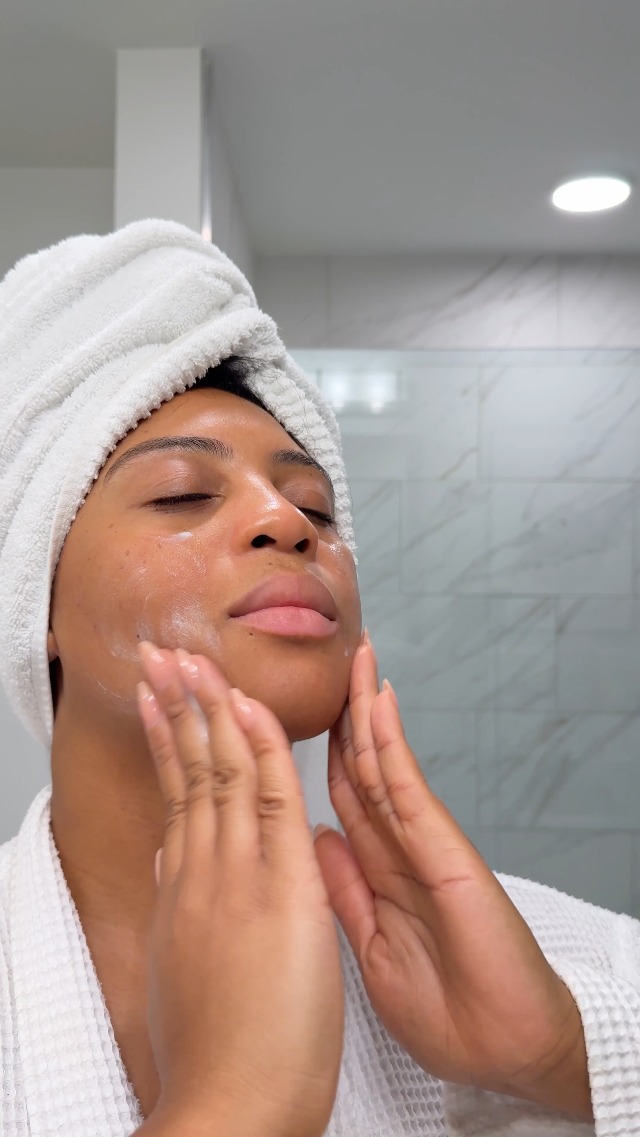 Amazon.com: NEOSTRATA PHA Facial Cleanser Gentle Gel Facial Wash