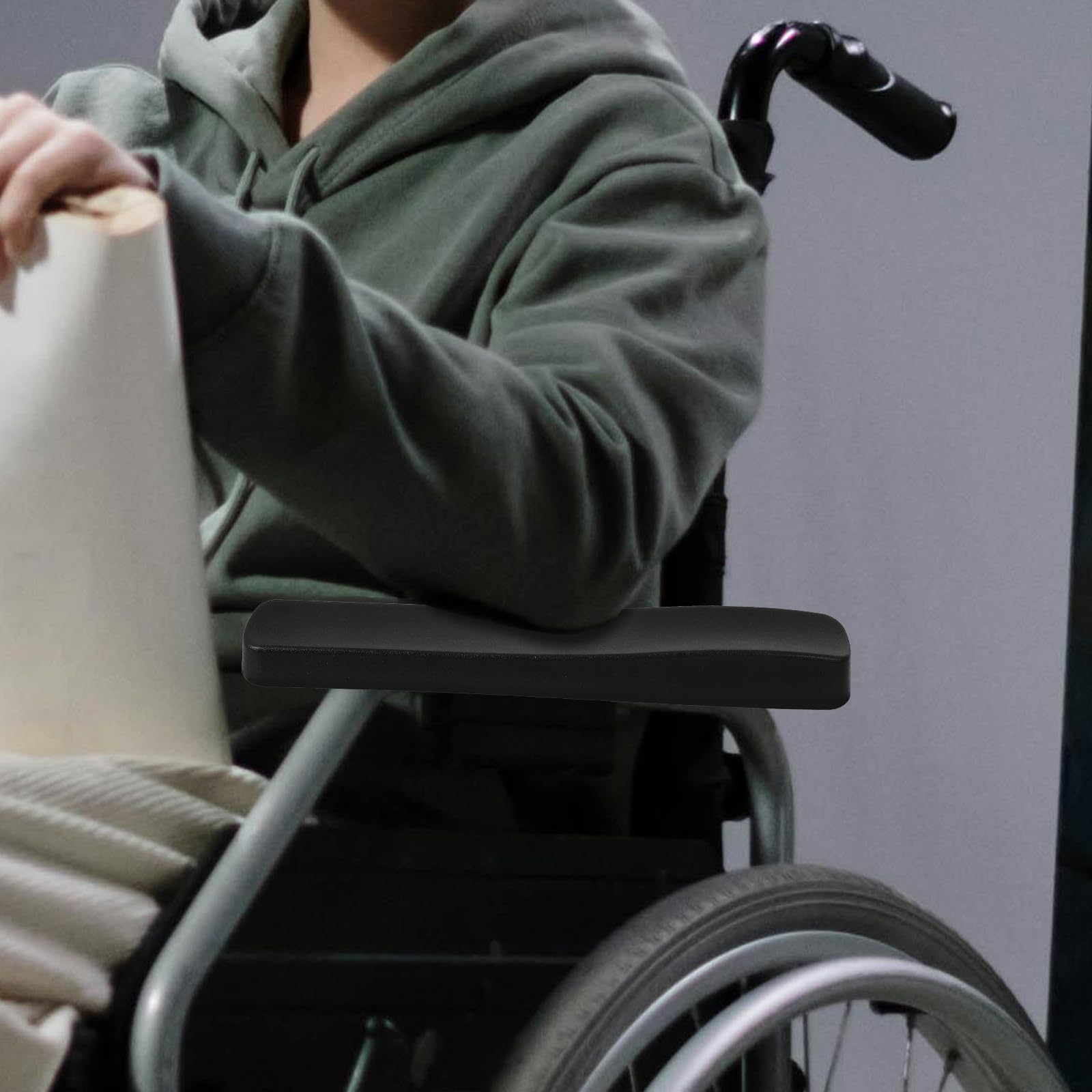 ibasenice 1par Reposabrazos para Silla de Ruedas Acolchado de Espuma Pu Cómodo Resistente al Agua y Fácil de Limpiar Almohadillas de Reemplazo Ergonómicas para Descanso de Codo Instalación