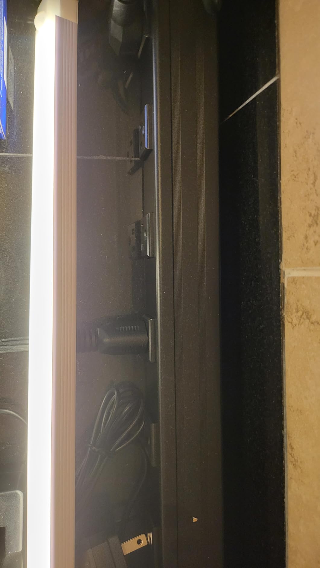 Outlet spacing detail on CCCEI 16-outlet strip