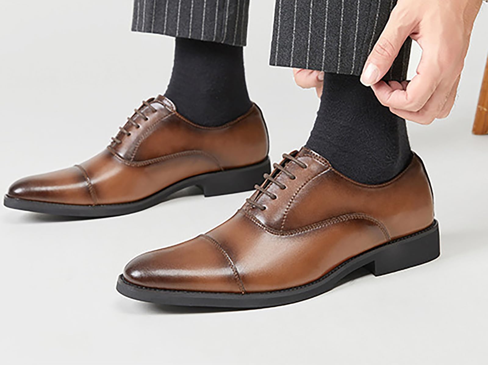 Scarpe Eleganti da Uomo, Derby Oxford per Feste di Matrimonio, Ufficio, Lavoro, Ballo di fine Anno, Classiche Stringate Antiscivolo,Marrone,43