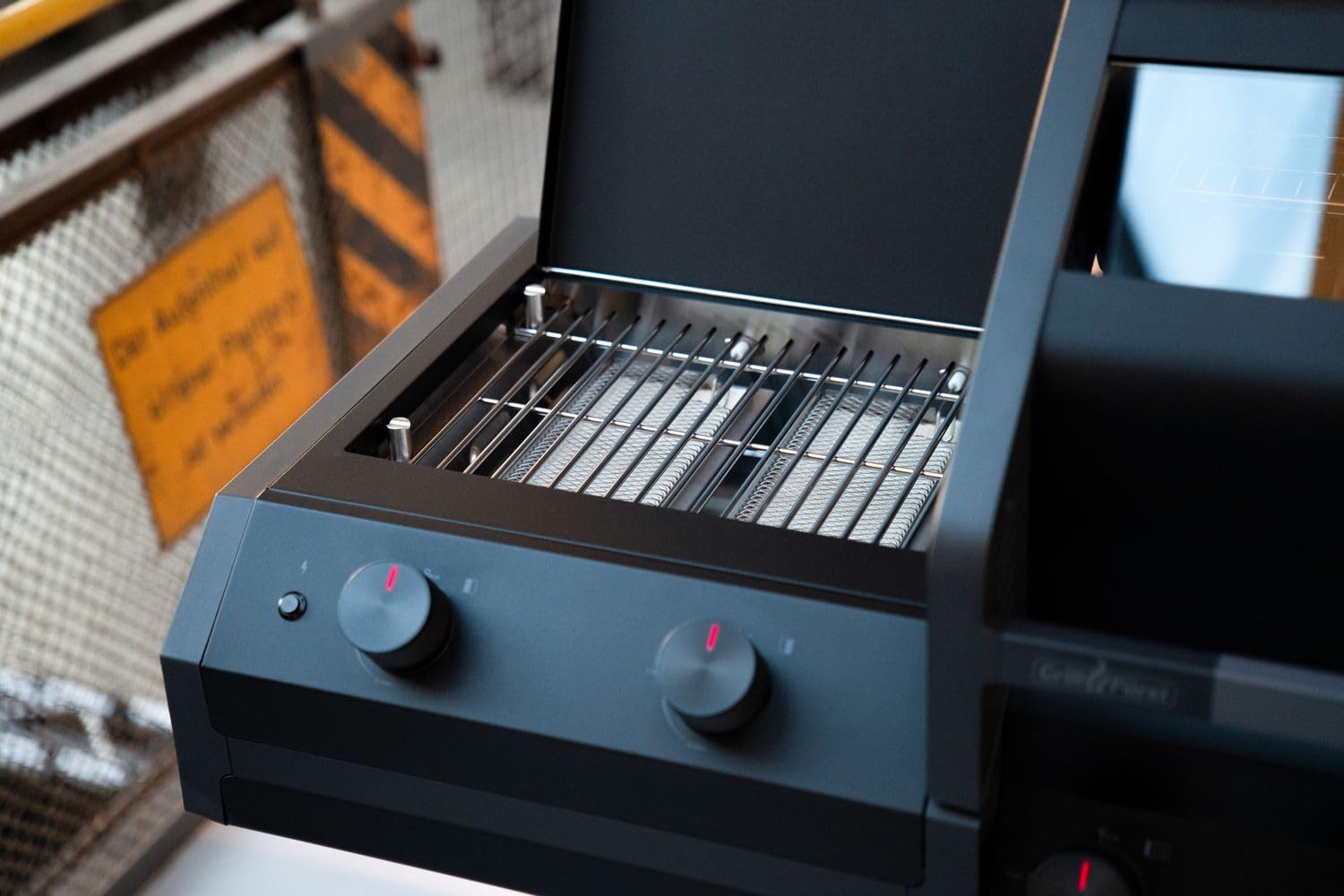 Grillfürst Independence P530G Smart Grill - mit WLAN-Modul, XXL Infrarotbrenner, Heckbrenner und Gusseisenrosten