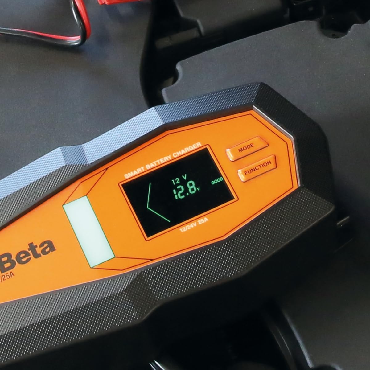 BETA 1498H/25A – Caricabatterie Elettronico 12-24V Multifunzione per Batterie al Piombo e al Litio, con Display LCD e Protezioni di Sicurezza, Corrente di carica 6-24A