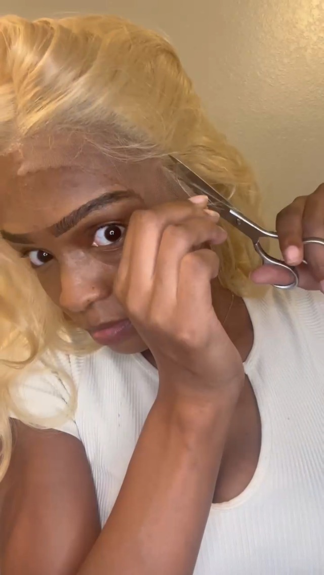 Amazon.com : Sensationnel Shear Muse Goldkrush Lacewig - Jaiyana
