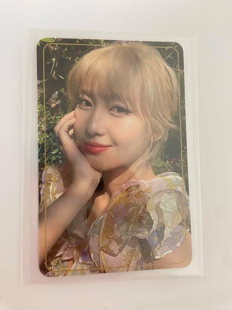 Amazon.co.jp: twice モモ more and more トレカ 金枠 : おもちゃ