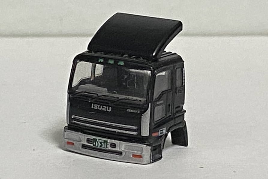 ト*ん様 デコトラ‼️1/32★ギガ・キャビンのみ★ ト*ん様 デコトラ‼️1/32☆ギガ・キャビンのみ☆ - メルカリ