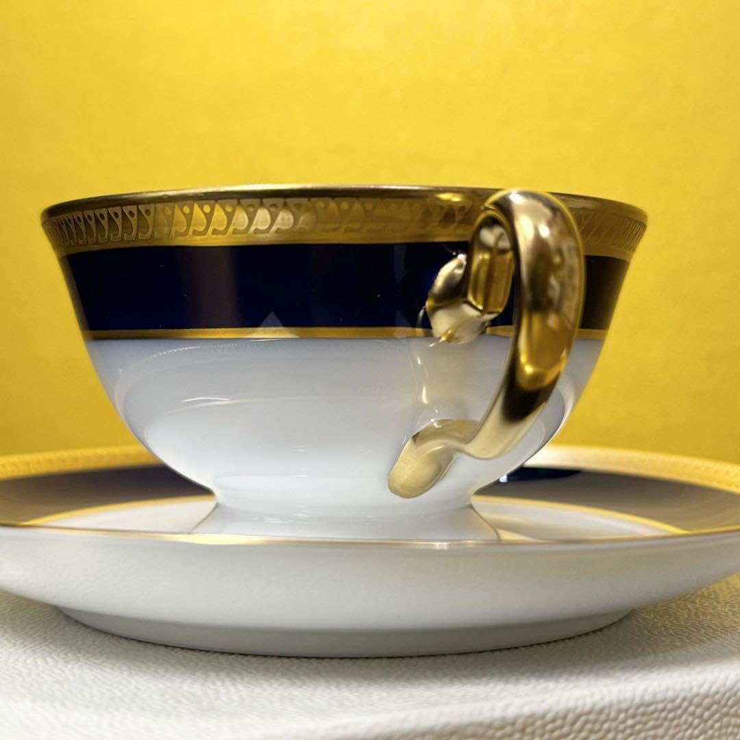 Amazon.co.jp: 大倉陶園 瑠璃片葉金蝕 カップ&ソーサー 箱付き 金彩