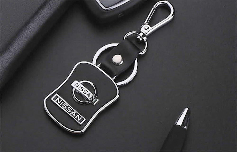 Automotiva Nissan Black/Chrome Style Featured Brand Logo Keyring Keyfob Nissan Micra, Pathfinder, Note, X-Trail, GT-R, Qashqai, Leaf, 370z
