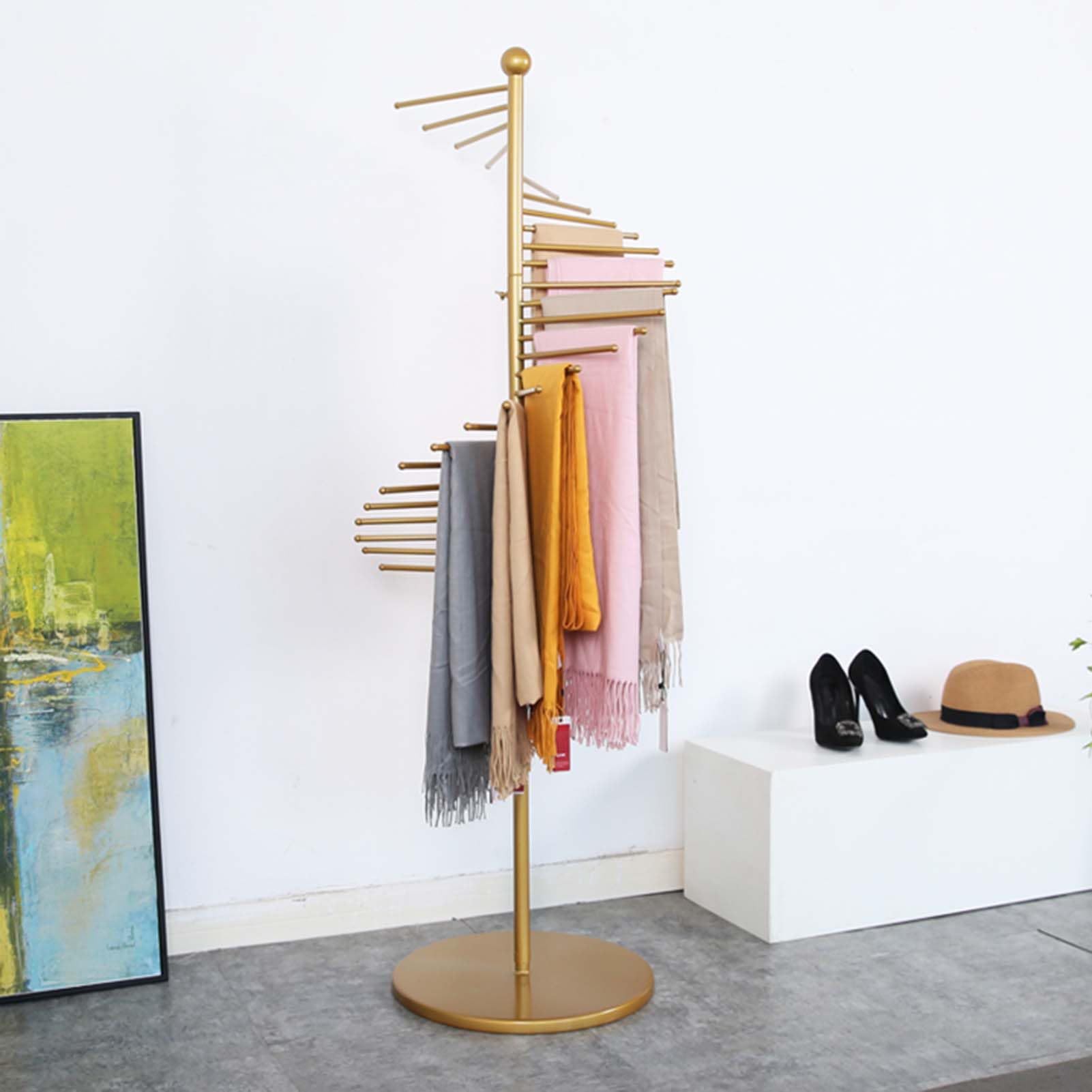 Présentoir à ceintures en spirale pour organiser le dressing et les écharpes
