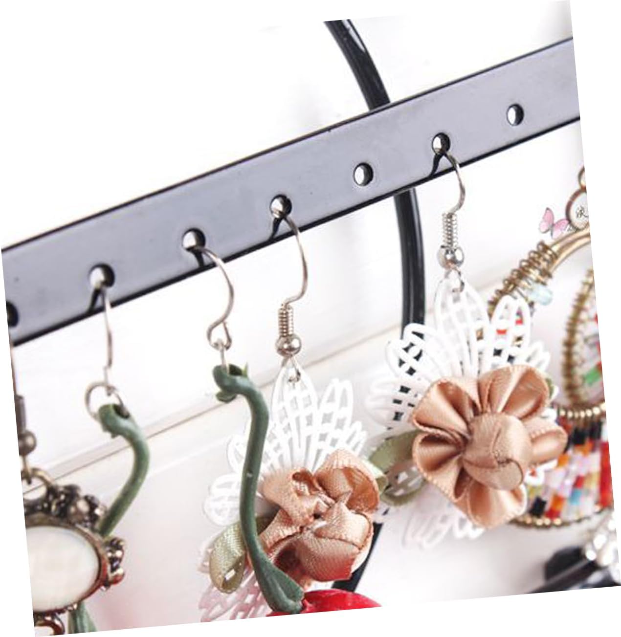 Zerodeko Heart Shape Jewelry Organizer Wall Mount Earring Holder Metal Jewelry Rack Hooks for Women Accessories