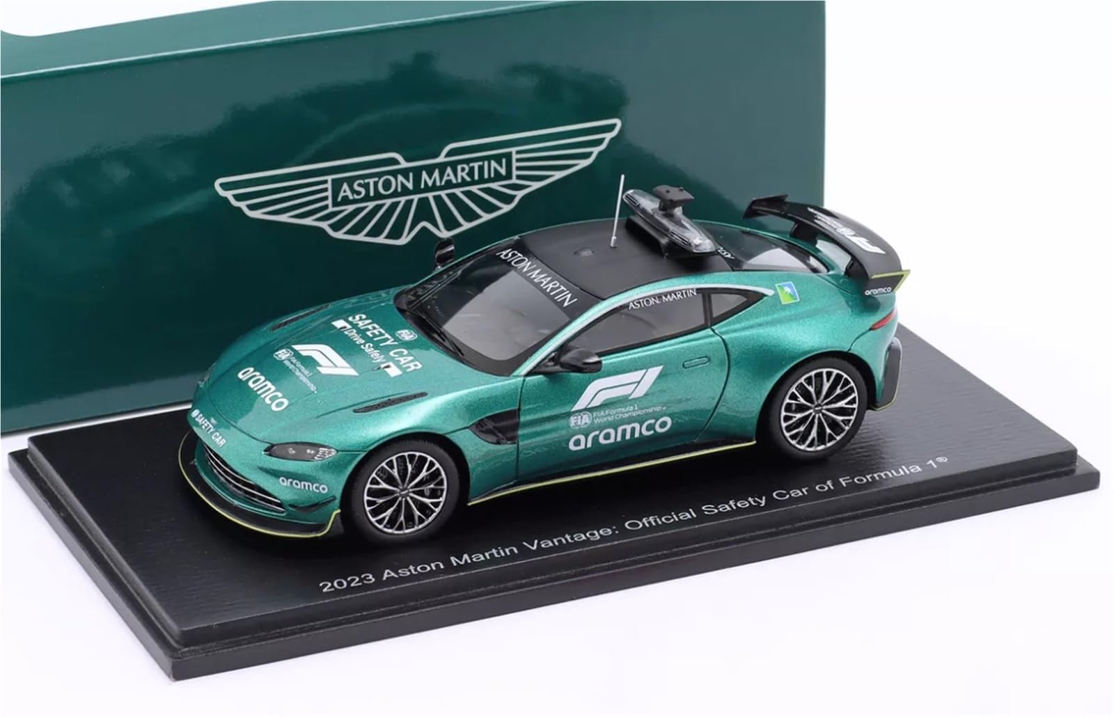 Amazon.co.jp: Scale Car Spark S5873 1/43 Aston Martin F1 Safety