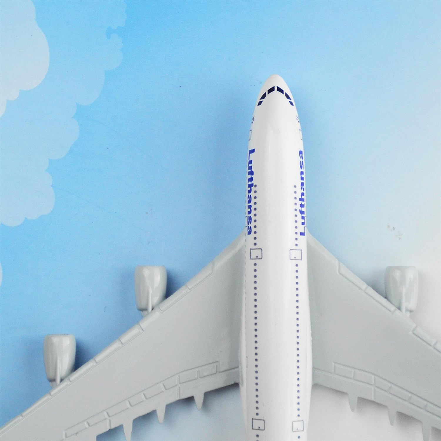 Breatoi! Diecast Aeroplane Scale Model: (Lufthansa A380 Aircraft Model - 16 Cm) 4