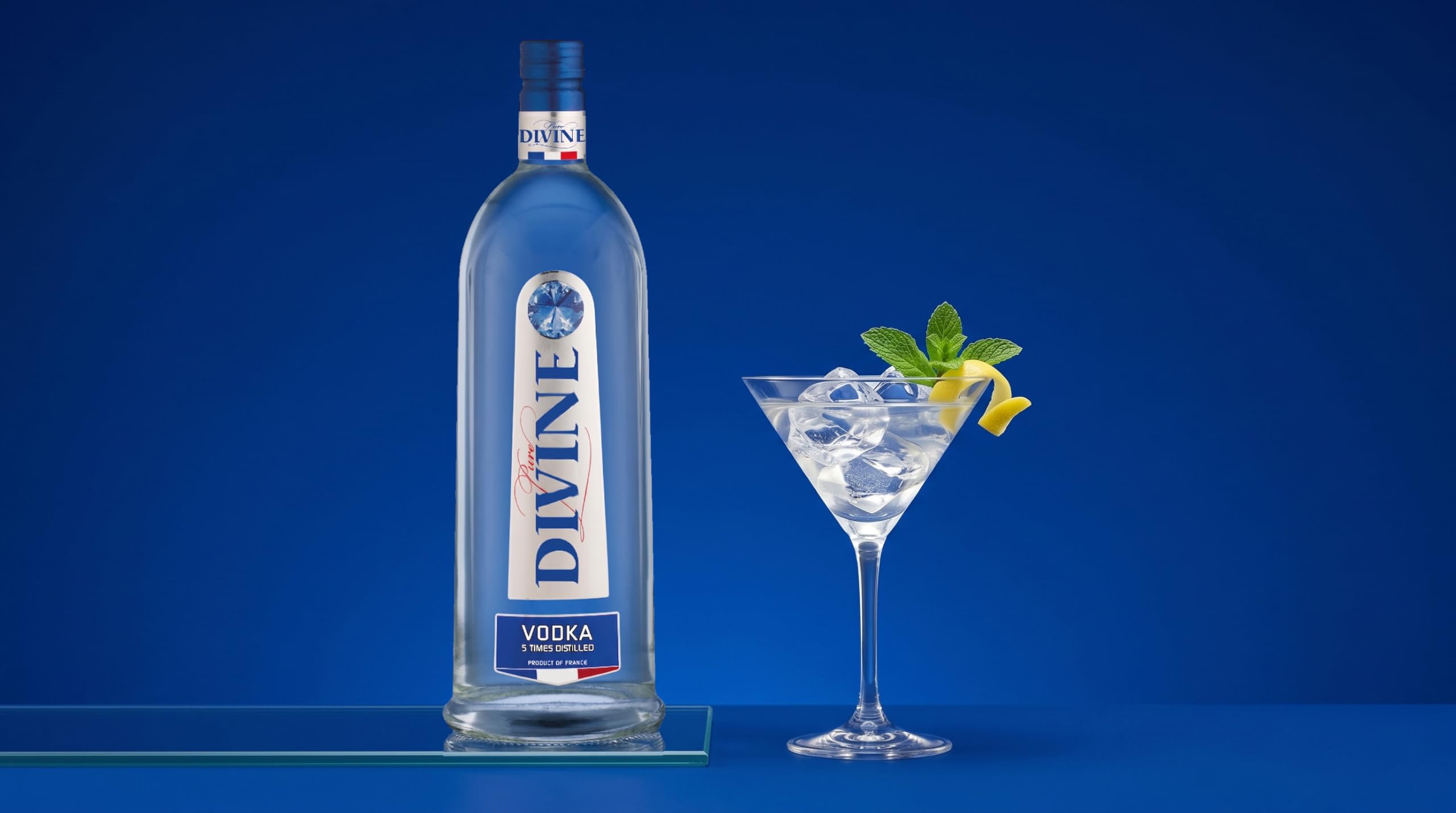 Pure Divine - Französischer Vodka aus den Nordvogesen - 37.5 Prozent Vol (1 x 0,7 l)