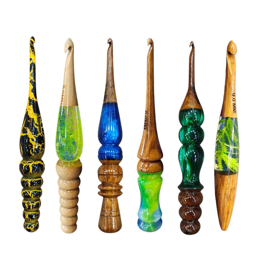 Artistic International Handmade Ergonomic Crochet Hook ? Rosewood & Epoxy Resin, Comfortable Grip, Smooth Yarn Glide, Premium Knitting & Crochet Tool(208-4 mm)