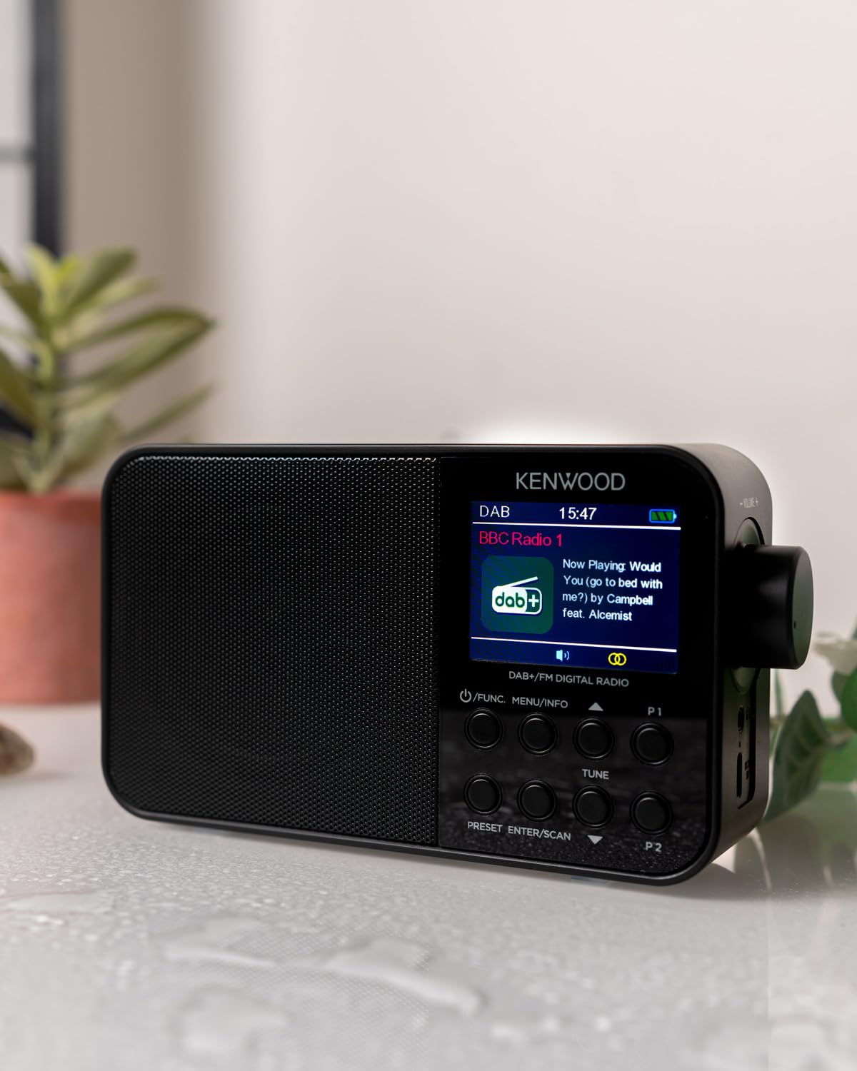 Kenwood CR-M30DAB-B przenośne radio DAB+ z Bluetooth, wbudowanym akumulatorem i kolorowym wyświetlaczem 6,1 cm, kolor czarny