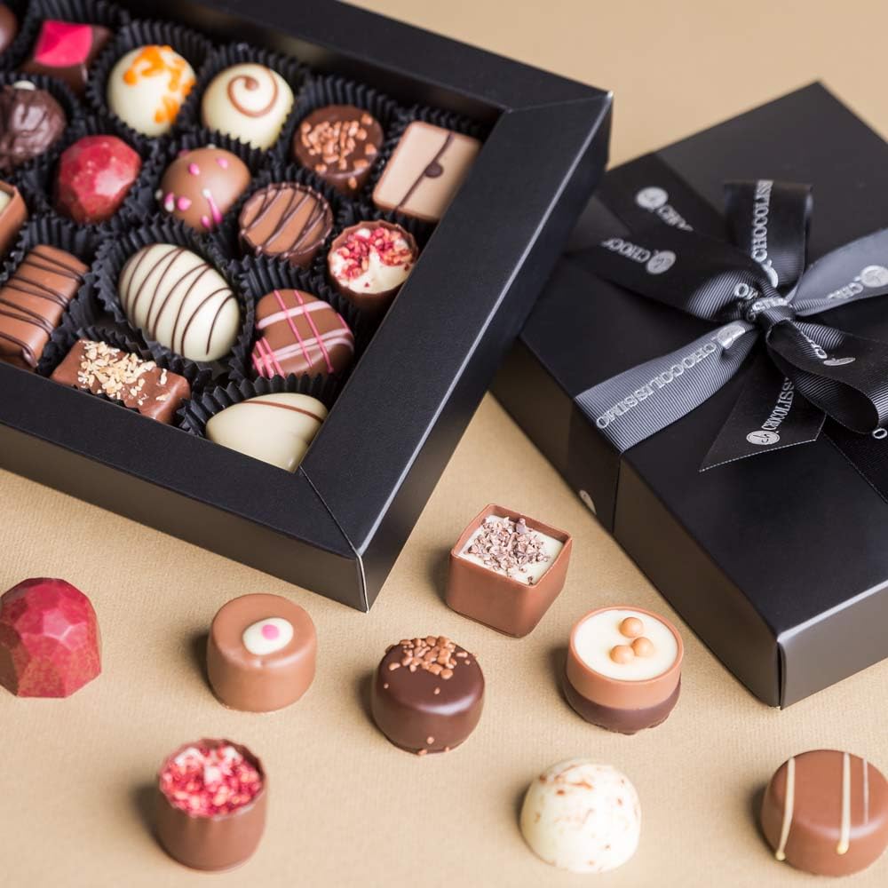 CHOCOLISSIMO - Czekoladowy prezent - Czekoladki na prezent - 20 czekoladek w srebrnym pudełku, pomysł na prezent na urodziny, rocznicę, walentynki dla kobiet, mężczyzn, taty, mamy, luksusowe prezenty