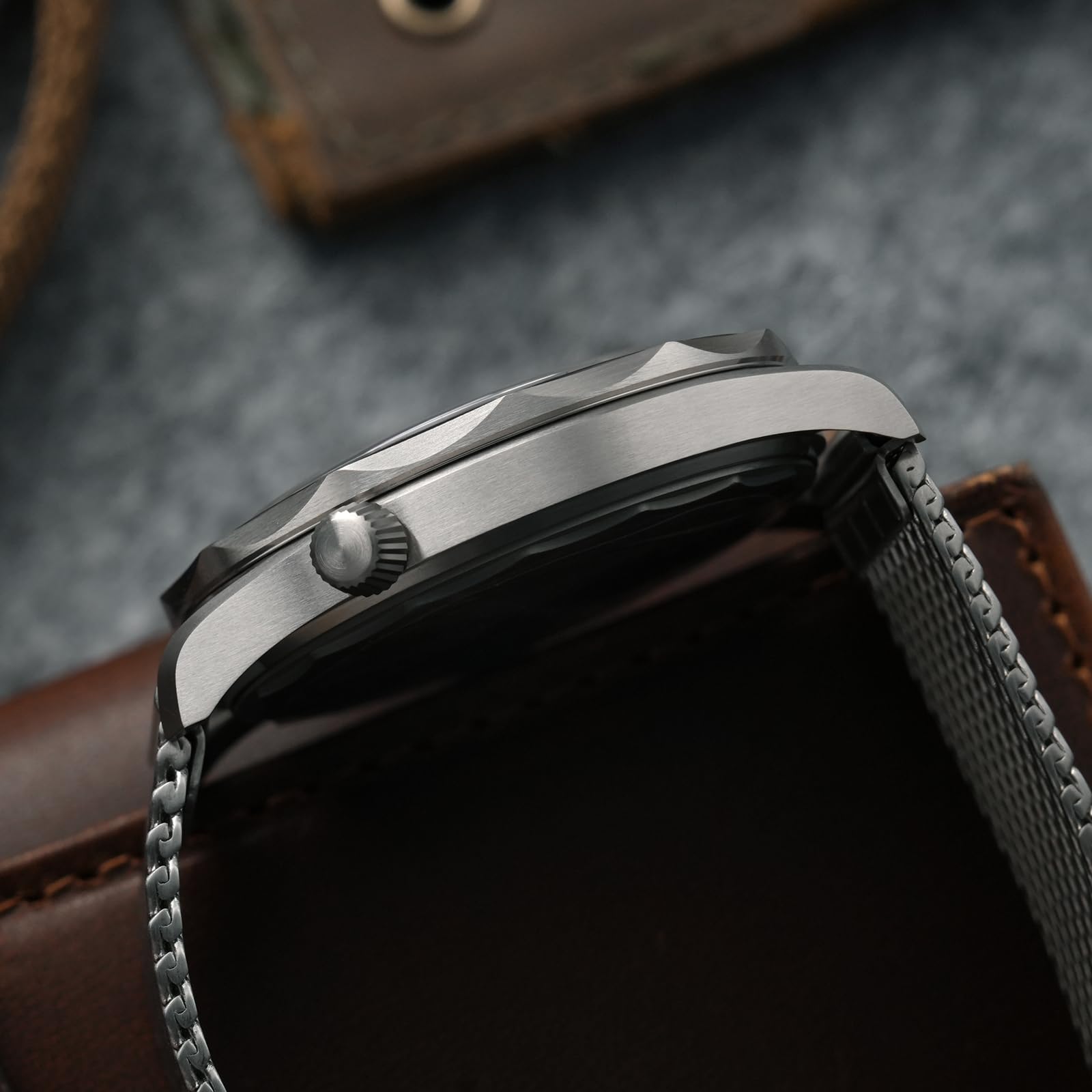 watchdives WD007Q V2 42 mm Titanium NTTD zegarek do nurkowania, Japonia VH31 Sweep Second zegarek kwarcowy, zakrzywione szkło szafirowe zegarek na rękę 200 m wodoszczelny zegarek