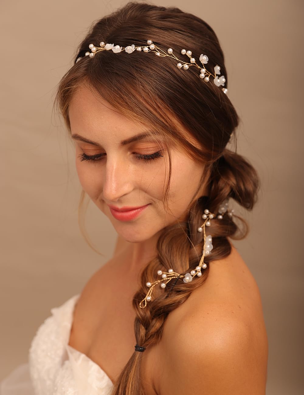 BERYUAN White Flower Pearls Wedding Hair Vine Pearls Wedding Headband Gold Bridal Headpiece Wedding Hair Accessory for Brides Bridesmaid Girls (Gold) - Image 2