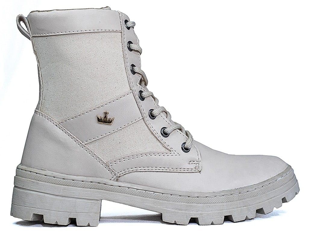 Coturno Feminino Bota Confort Tratorado Cano Curto 1200 em promoção! Veja a oferta e mais achadinhos de Botas 2 Hoje é o melhor dia para comprar Coturno Feminino Bota Confort Tratorado Cano Curto 1200 com aquele preço maroto! Promoção! Aproveite a oferta! 2