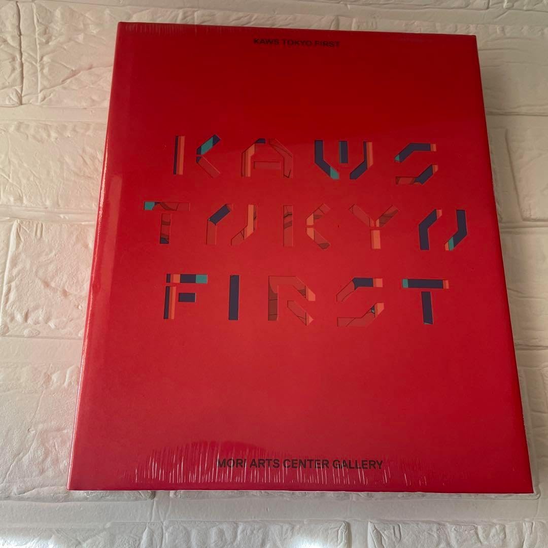 希少本】カウズ 2021 KAWS TOKYO FIRST 図録 カタログ KAWS