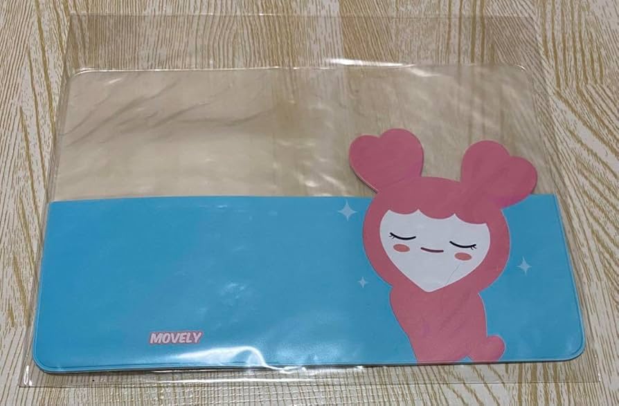 Amazon.co.jp: TWICE モモ モブリー パスポートケース : ホーム