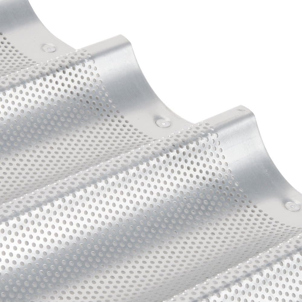 Chicago Metallic 49035 Uni-Lock Baguette/French Bread Pan 5-long perforated - C