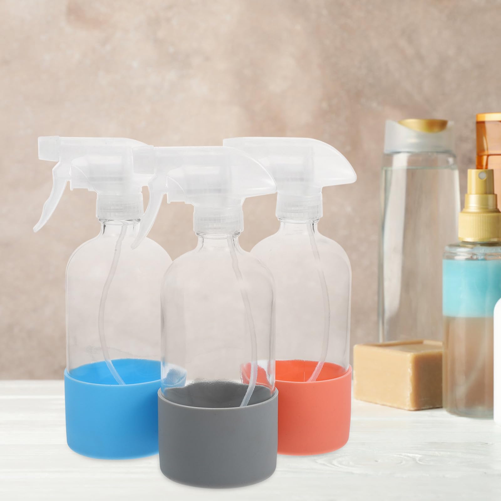 3 Stück-pack Wiederbefüllbare Glas Sprühflaschen 500ml mit Rutschfestem Silikonboden Feiner Nebelspray für Garten Auto Haushalt Transparente Leere Sprühflasche