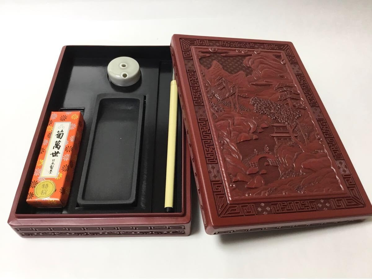 朴木 の上杢霞み杢を用いた 香合 ミニ食籠です朴ノ木 上杢ミニ食籠