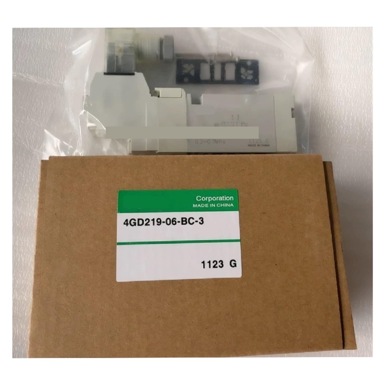 LEOTNNDQ 4GD219-06-BC-3 DC24V Solenoid Valve