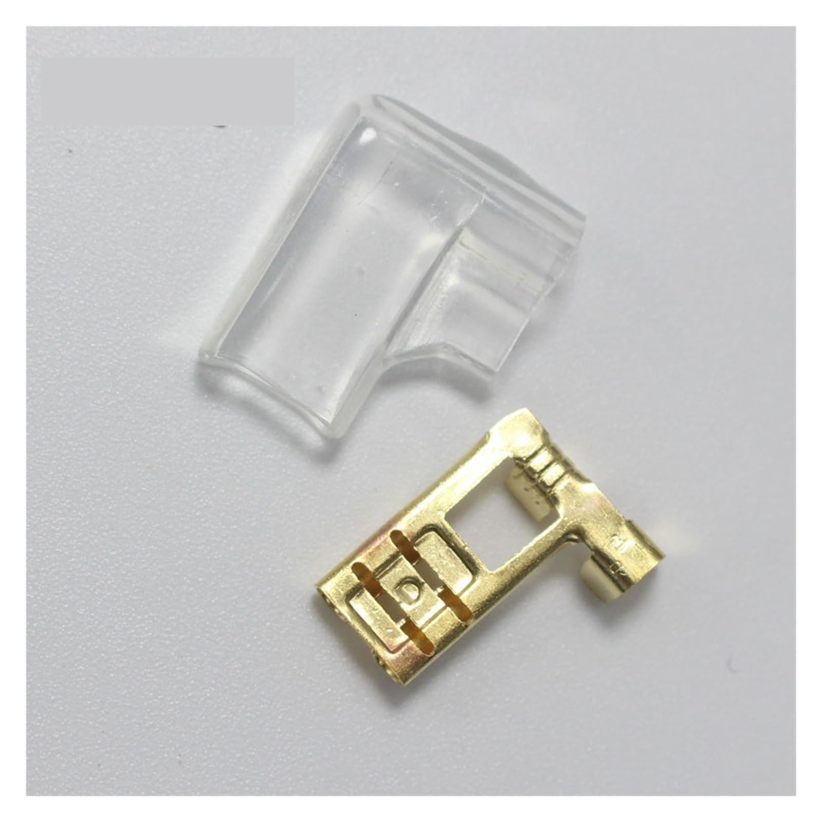 Cosse en cuivre 6,3 mm Lot de 20 bornes femelles à angle droit avec boîtier