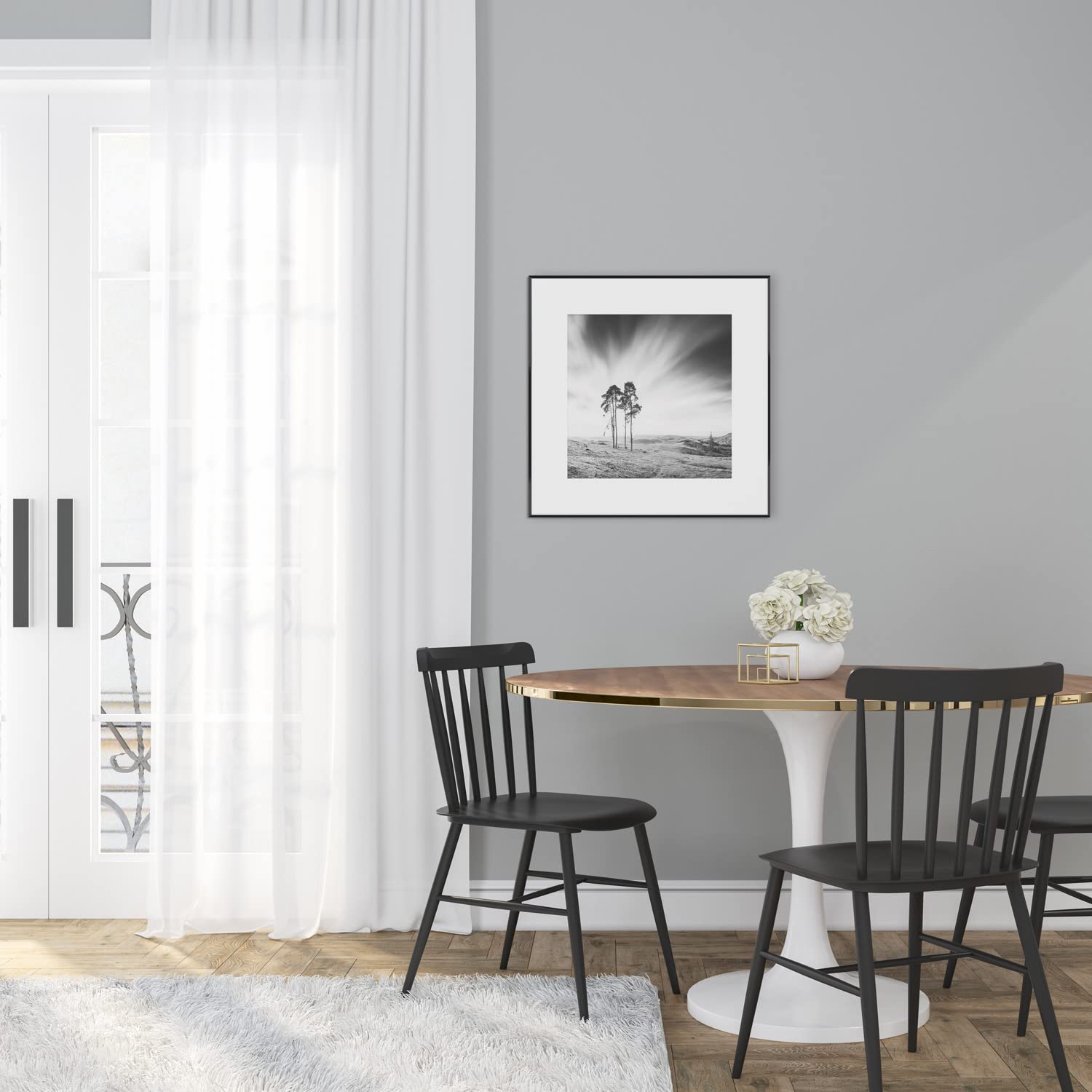 STYLER Gerahmtes Bild Trees 50 x 50 cm I Schwarz-Weiß Fotografie einsame Bäume in offener Landschaft minimalistisch I Wandbild Wohnzimmer Schlafzimmer Büro I Wanddeko Naturstil mit schwarzem Rahmen