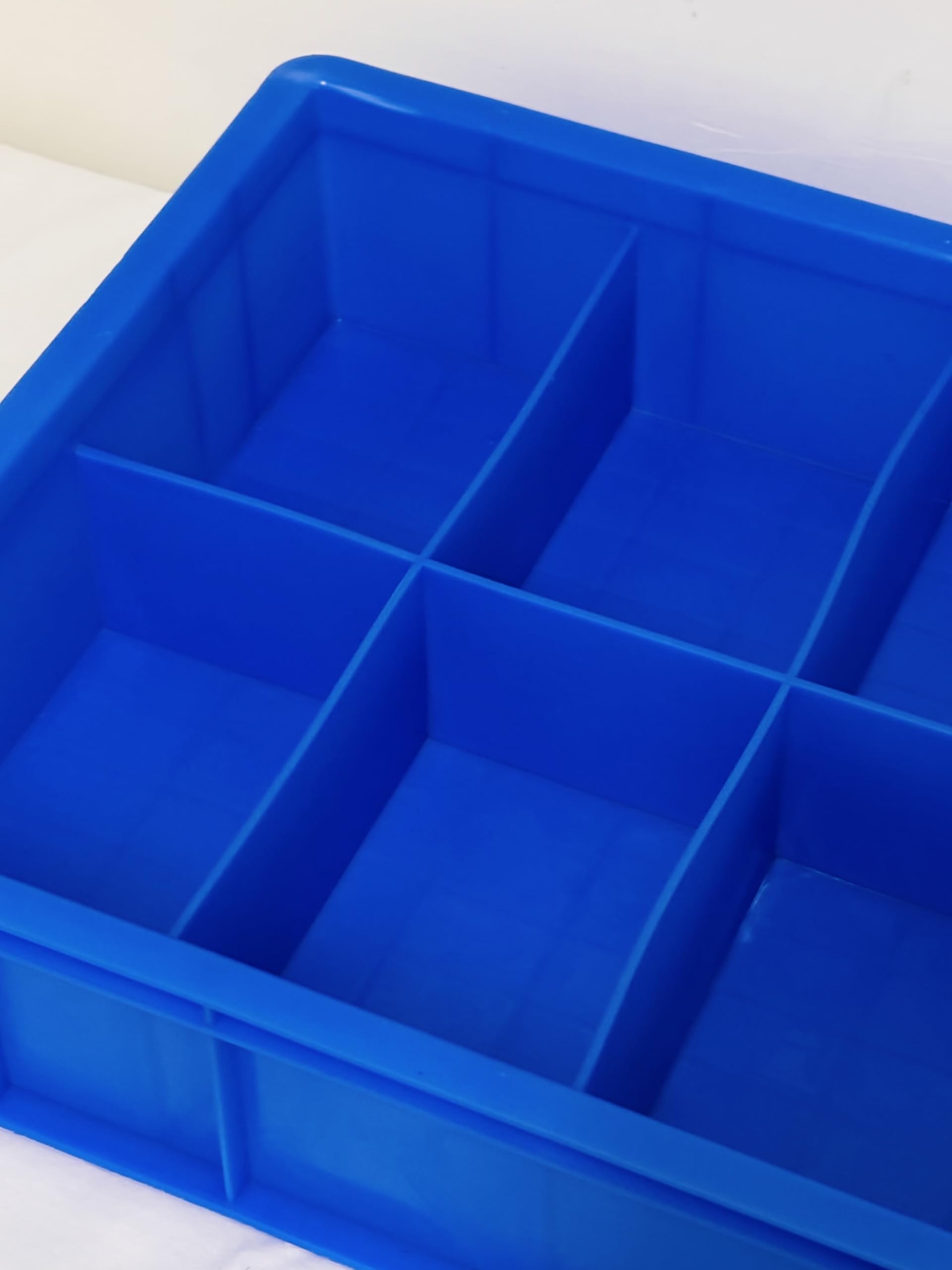Amazon.co.jp: 部品収納ボックス 青プラスチック製 [仕切りタイプ 