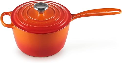 Le Creuset Cacerola Signature de hierro fundido esmaltado, 2.25 cuartos de galón., Llama