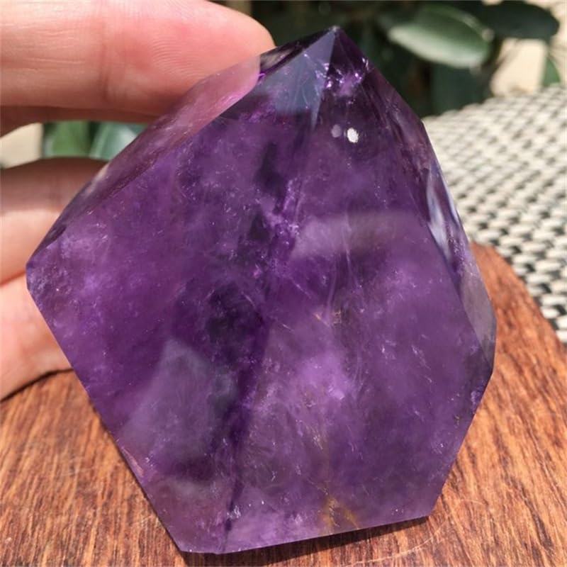 Améthyste transparente de 60-100g en forme libre violette irrégulière