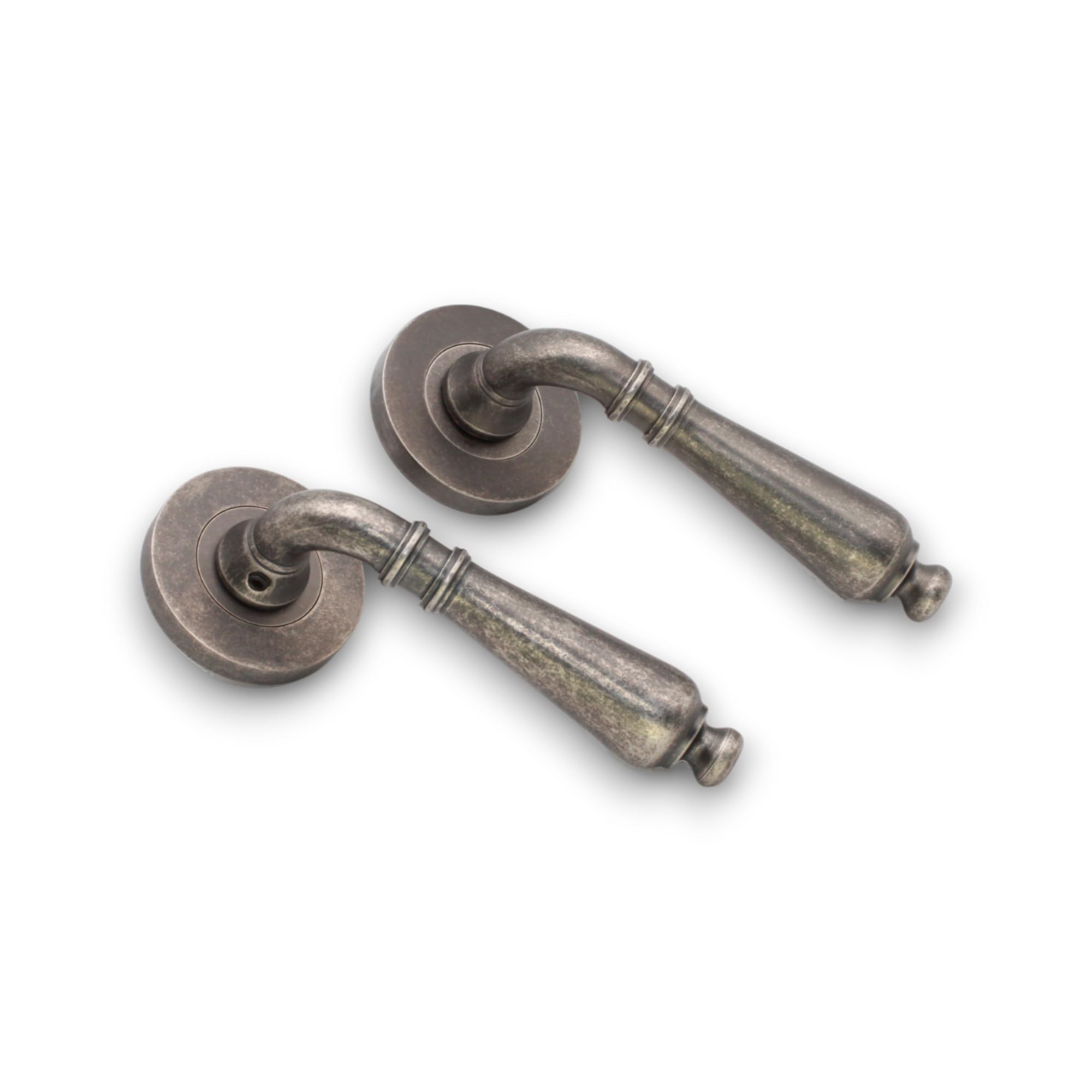 Maniglia a leva tradizionale in peltro nero antico su rosetta rotonda, maniglia per porta in stile vintage inglese in ottone massiccio con molla resistente