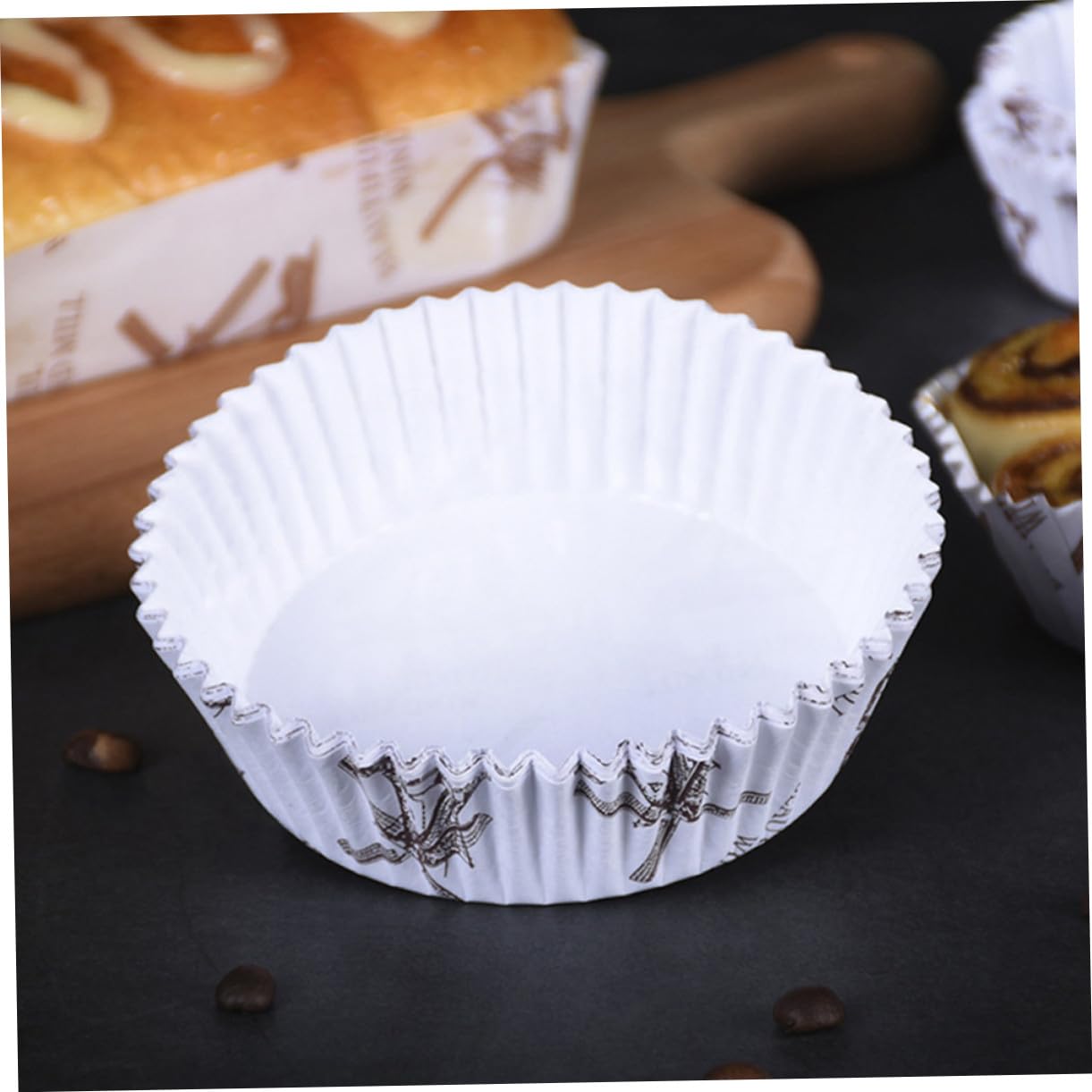 200 Stück Teiliges Cupcake Papierförmchen Hitzebeständig Lebensmittelecht Vielseitig Einsetzbar für Muffins Kuchen Backen Geburtstag Hochzeit Party