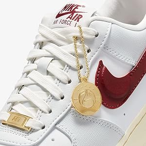 (美品) NIKE AIR FORCE 1 (22センチ) NIKE WMNS AIR FORCE 1 '07 SE PHOTON DUST/TEAM RED-SUMMIT